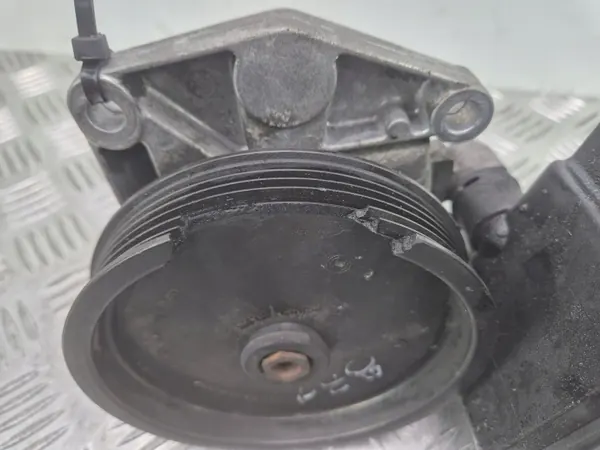 Mercedes S500 W221 servopump OEM LH2113596 image 3
