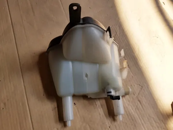 MERCEDES SLK R171 Ausgleichsbehälter image 3