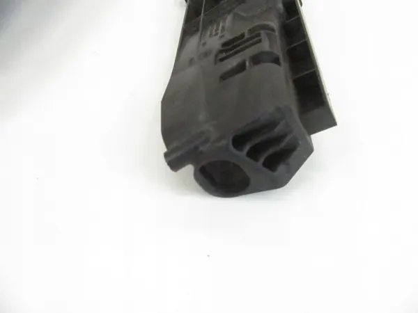 Kylarrörfäste Vänster Höger BMW e81 e82 e84 e87 e88 e90 e91 e92 OEM image 2
