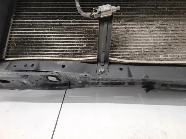 Conjunto de suporte de radiador KIA RIO IV 1.0 T-GDI image 7