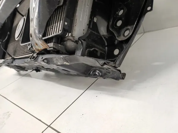 Conjunto de suporte de radiador KIA RIO IV 1.0 T-GDI image 9