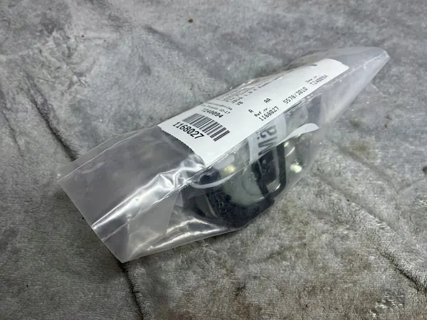 KIA PICANTO CENTRALBLOCKERINGSANTRIEB VÄNSTER BAK 814101Y020 image 3