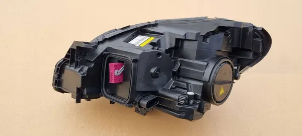 Rechter Bi-Xenonlamp Mercedes B-Klasse 246 A2468200239 image 6