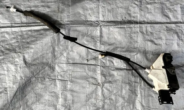 Fram Höger Dörrlås 6Pin Citroen C5 III X7 OEM 9136EE image 3