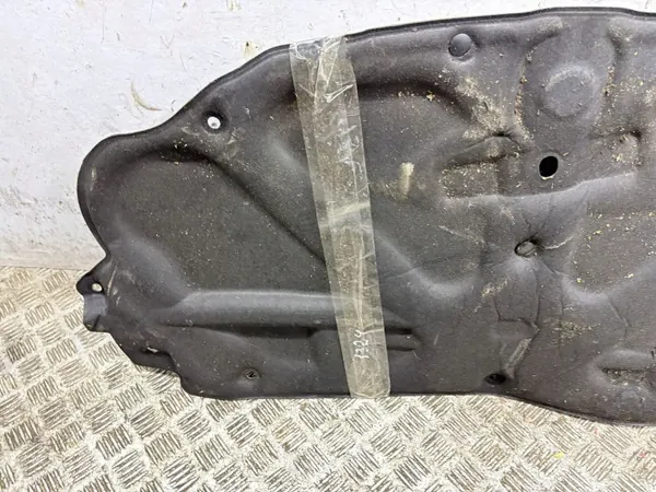 Renault Captur II 2024 Motorhuvisolering OEM AMD228950 image 4