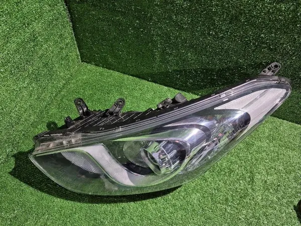 HYUNDAI I30 Faro Izquierdo image 2