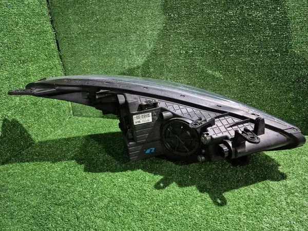 HYUNDAI I30 Faro Izquierdo image 3