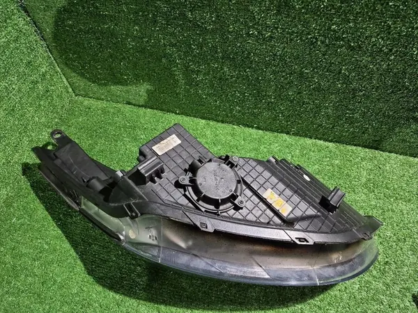 HYUNDAI I30 Faro Izquierdo image 4