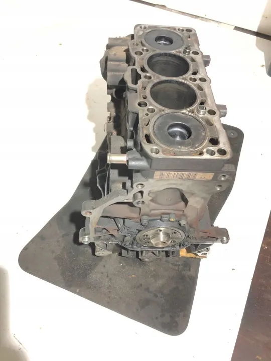 Bloque motor Dodge Caliber - Pieza OEM usada image 2