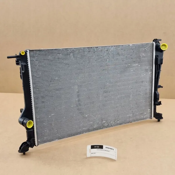 Radiateur d'eau OEM 7UAW 214102845R - Occasion image 2