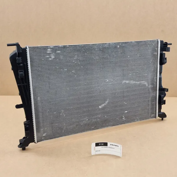 Radiateur d'eau OEM 7UAW 214102845R - Occasion image 6