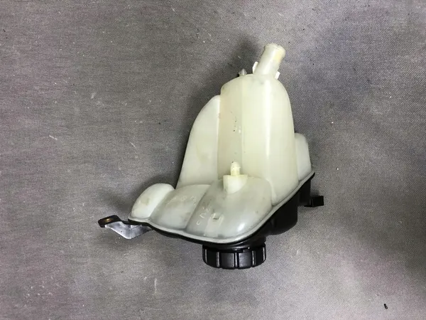 Mercedes Koelvloeistof Expansietank A2515000049 image 3