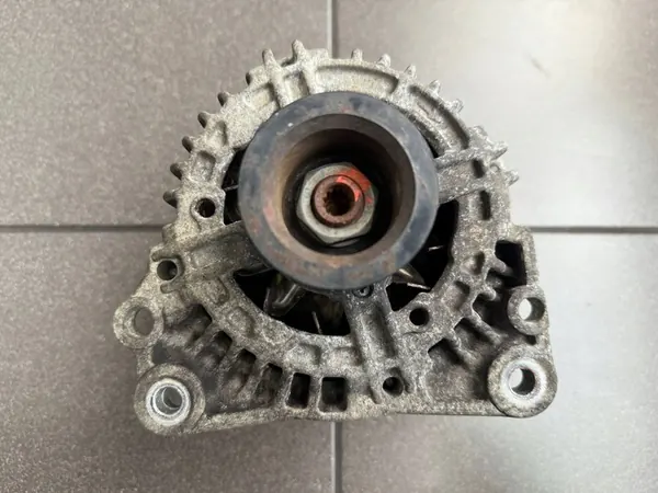 Vaihtovirtageneraattori Volkswagen OE 036903024D image 3