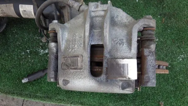 Framfjädringshjul höger OEM 9804831280 image 6
