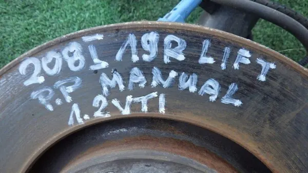 Framfjädringshjul höger OEM 9804831280 image 9