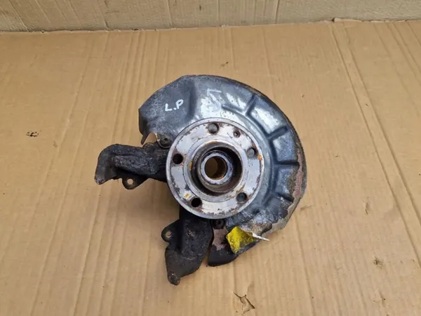 Zwrotnica links voor VW Polo 6R 1.2 12v OEM image 2