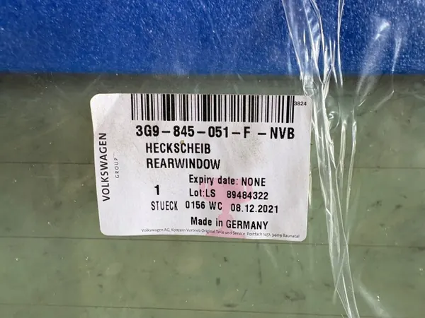 OEM 3G9845051G Lämmitettävä takalasi VW Passat B8:lle image 4