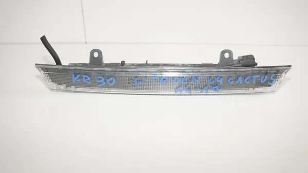 Feu Stop Arrière OEM 360187919 pour Citroen C4 Cactus image 10