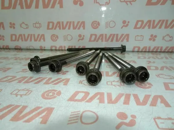 VW Up! Boulons de culasse 1.0 Essence 2014 image 4