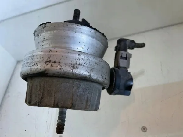 Support moteur avant OEM 4F0199379G pour Audi A6 image 3