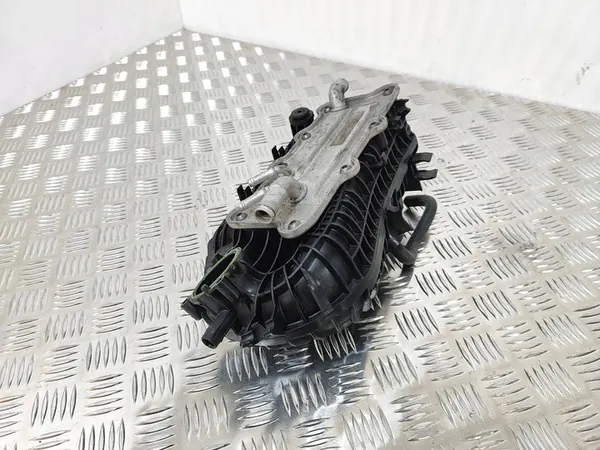 Coletor de admissão VAG 04C129709K image 2