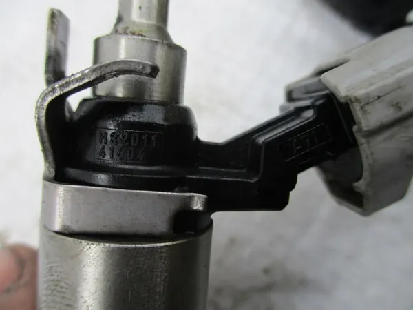 Bränslerail Renault Nissan Dacia Mercedes 1.2 TCE DIG-T image 5