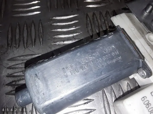 Opel Signum fönsterregulator OEM 0130822011 image 3