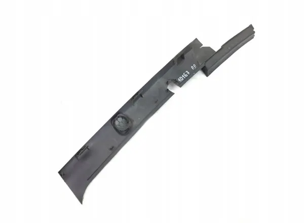 Cache de pilier MAN OEM 81624306006, côté droit image 4