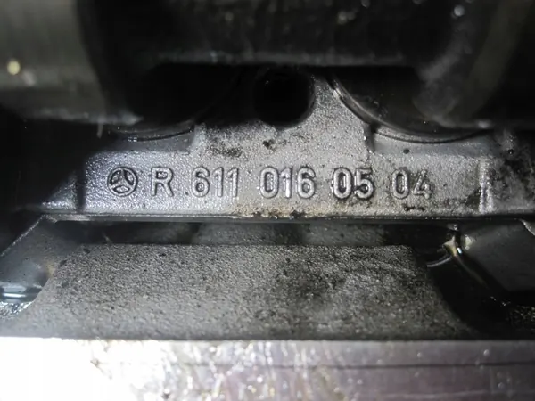 Vito Sprinter 2.2 CDI Complete Cylinder Head A6110105020 image 10