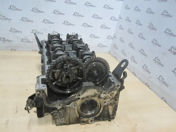 Vito Sprinter 2.2 CDI Complete Cylinder Head A6110105020 image 2