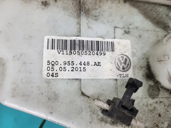 Pesulaitteen Säiliö OEM 5Q0955453T Skoda Octavia III image 7
