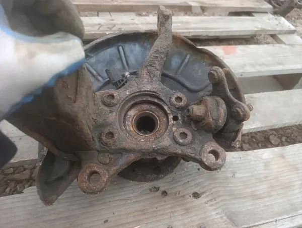 OEM zwrotnica z piastą prawy przód prawa przednia audi a3 8p opelaudi image 5