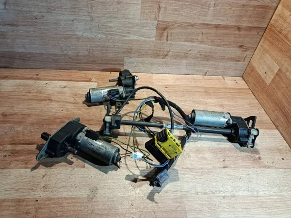 Moteur de siège OEM 1196801 gauche avant BMW X5 E53 image 3