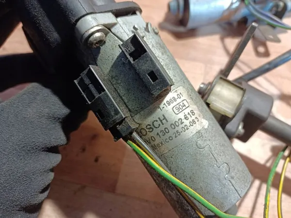 Moteur de siège OEM 1196801 gauche avant BMW X5 E53 image 6