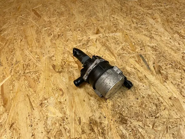 Extra vattenpump Audi A4 B9 A5 8W Q5 80A image 6