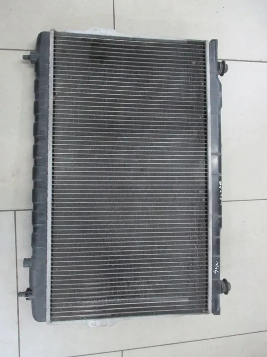 Radiador de agua HYUNDAI SANTE FE crdi 00-06 image 2