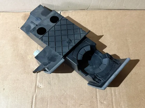 Suporte de copos VW T5 OEM - Peça Volkswagen OE usada image 2