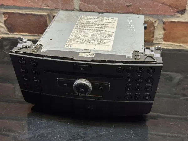 Radio Navigation Mercedes OEM A2048709790 pour W204 image 4