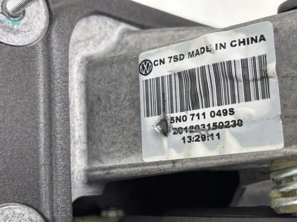Palanca de cambios Audi Q3 OEM 5N0711049S - Usado image 8