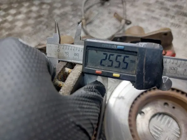 Discos, Pastilhas & Pinças Travão Dianteiro OEM Kia Ceed I 1.6 CRDI image 5