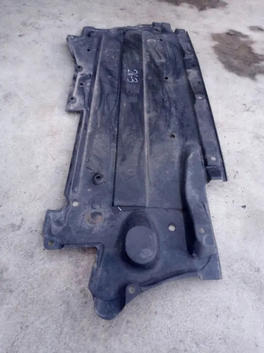 Audi A6 C6 Guardabarros izquierdo OEM 4F0825207D - Usado image 3