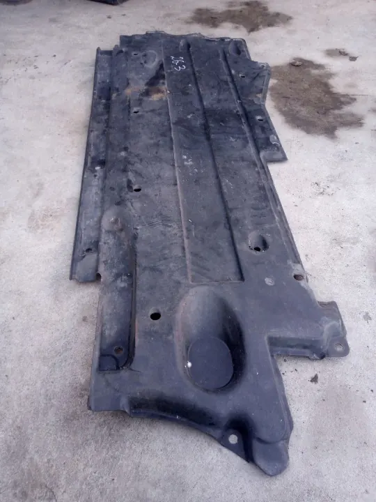 Audi A6 C6 Guardabarros izquierdo OEM 4F0825207D - Usado image 4