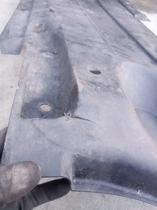 Audi A6 C6 Guardabarros izquierdo OEM 4F0825207D - Usado image 5