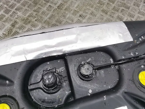 Tanque AdBlue Infiniti Q50 2017 OEM 0444040017 image 6