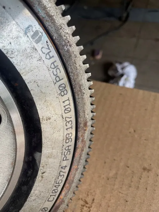 Peugeot OE 9813701180 Kaksoismassaväkä image 4