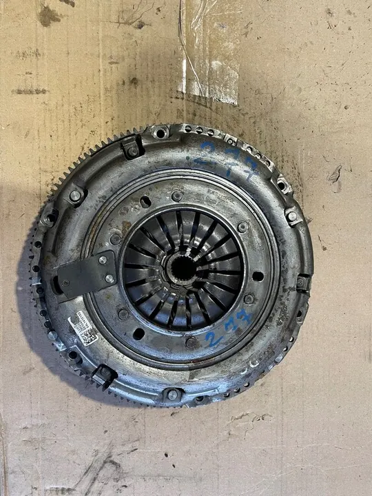 Peugeot OE 9813701180 Kaksoismassaväkä image 9