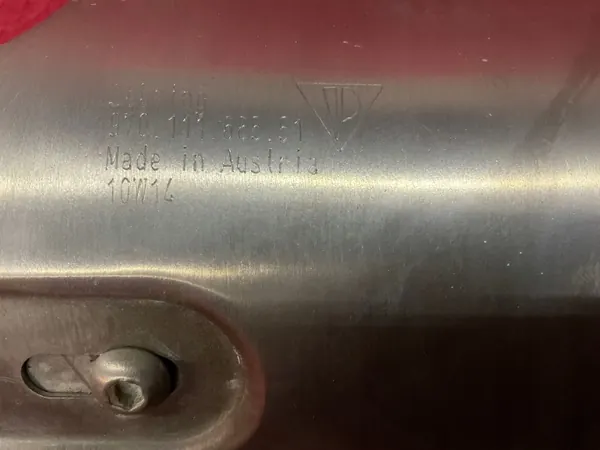 Linkes Endrohr OEM 97011168551 Panamera 14-19 image 4