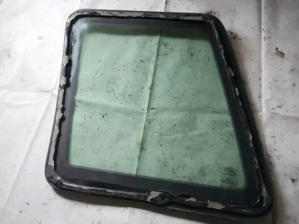 Land Rover Freelander kvartsfönster - Bakre höger OEM image 3