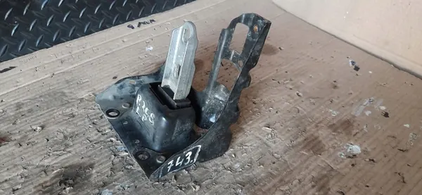 Vasen Moottorituki Peugeot 208 I 9676570880 image 2