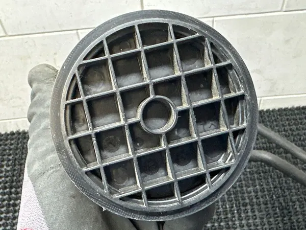 Filtre à charbon pour Renault Koleos II 149506035R image 3